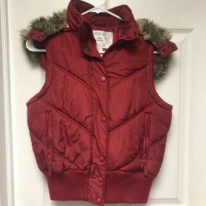 Burgundy bubble vest with fur lined hood